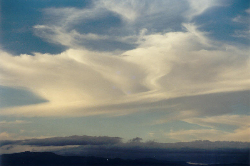 virga virga_pictures : McLeans Ridges, NSW   21 November 2002