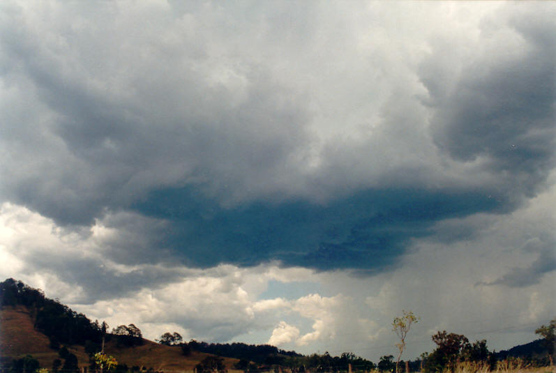cumulonimbus thunderstorm_base : NW of Lismore, NSW   15 December 2002