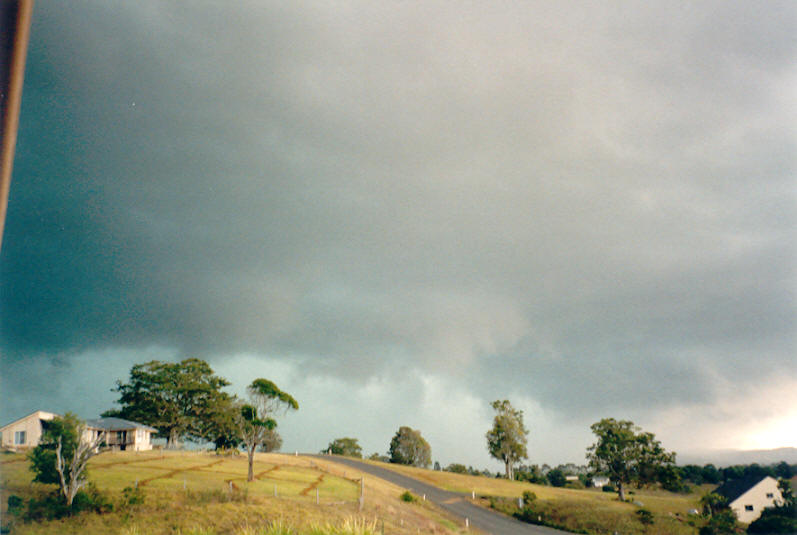 shelfcloud shelf_cloud : McLeans Ridges, NSW   24 December 2002