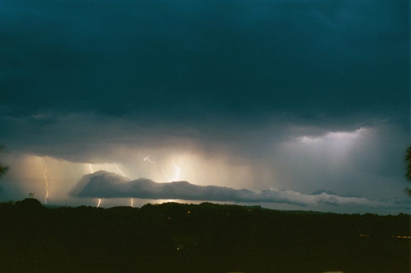 rollcloud roll_cloud : Alstonville, NSW   8 January 2003