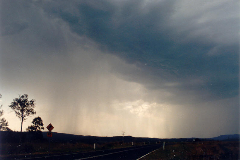 cumulonimbus thunderstorm_base : N of Casino, NSW   19 January 2003