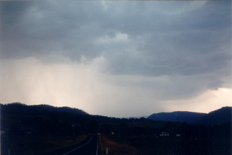 cumulonimbus thunderstorm_base : Kyogle, NSW   19 January 2003