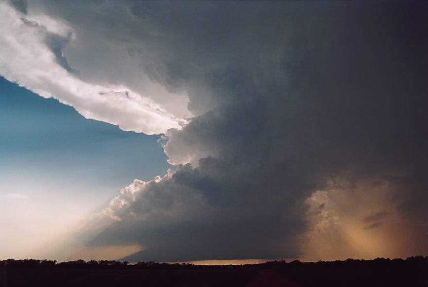 wallcloud thunderstorm_wall_cloud : near Newcastle, Texas, USA   12 June 2003