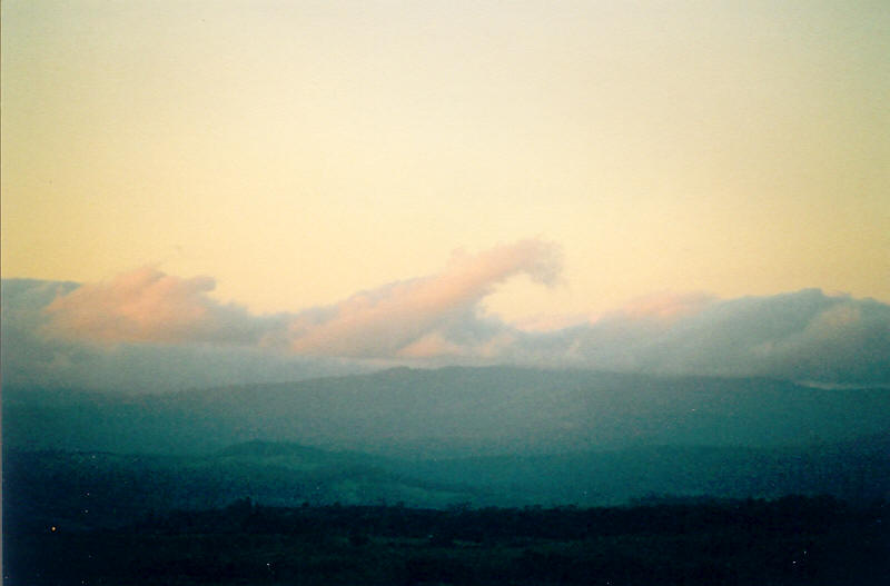 stratus stratus_cloud : McLeans Ridges, NSW   21 October 2003