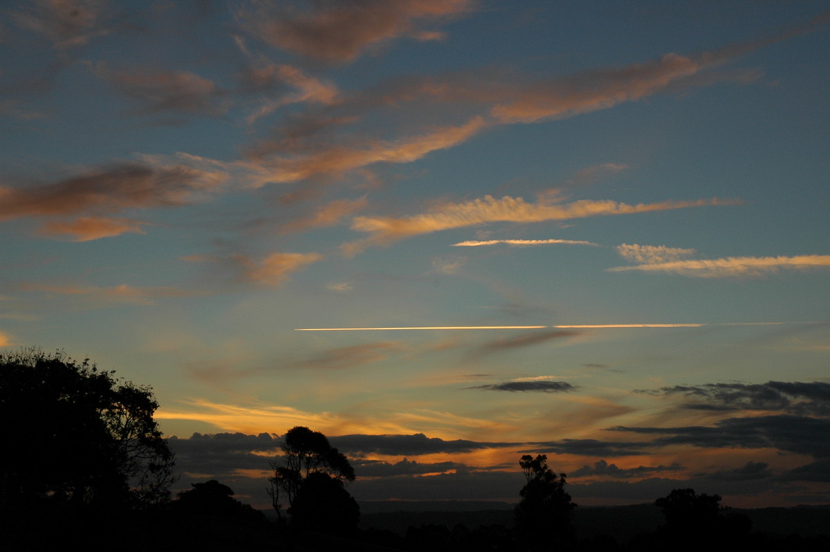 halosundog halo_sundog_crepuscular_rays : McLeans Ridges, NSW   22 July 2004