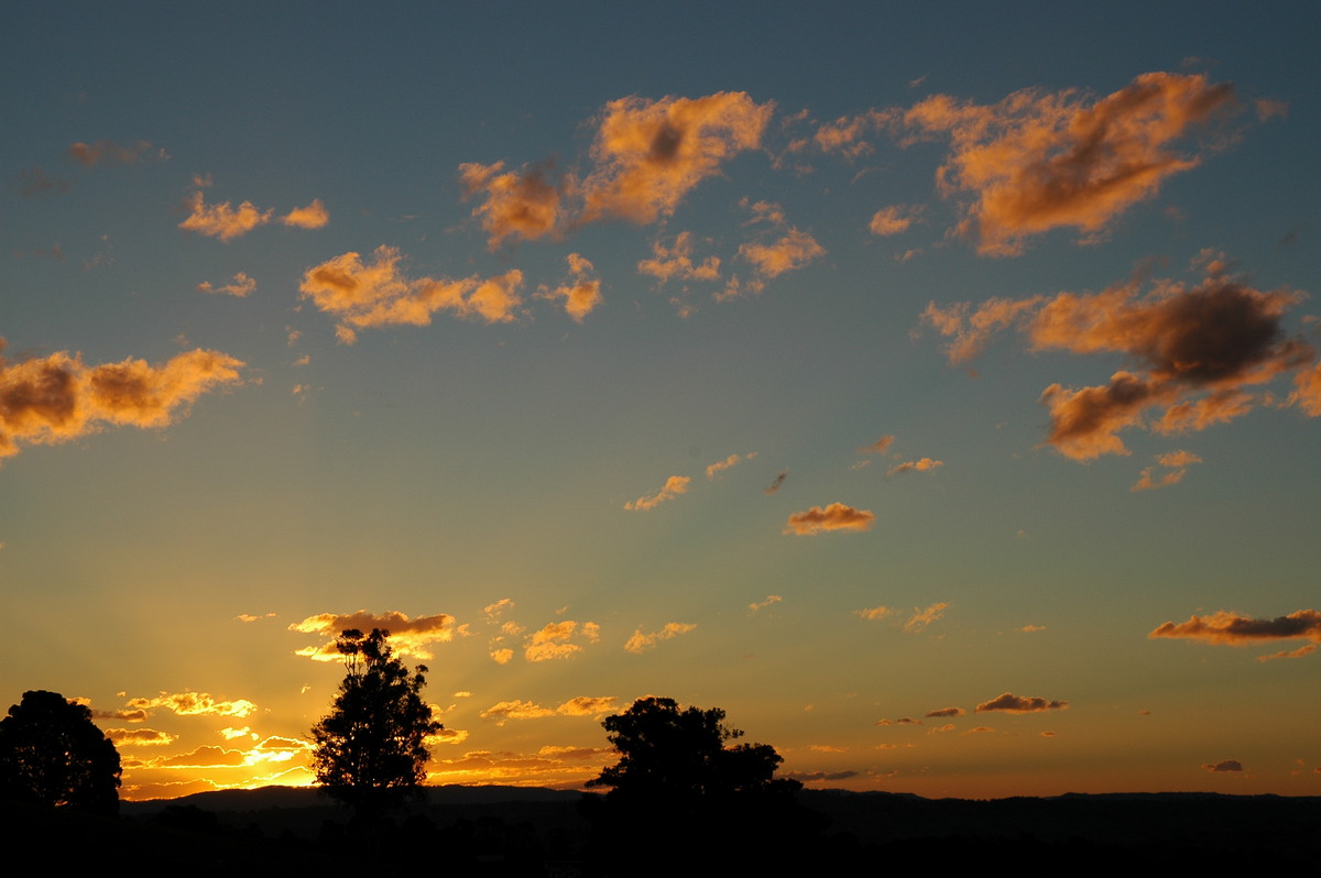 cumulus humilis : McLeans Ridges, NSW   4 August 2004