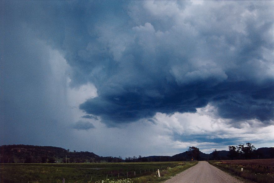 cumulonimbus thunderstorm_base : near Boggabri, NSW   25 December 2004
