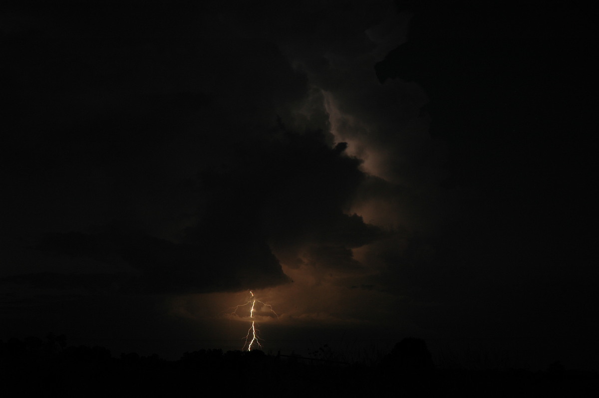 lightning lightning_bolts : Coraki, NSW   21 January 2005