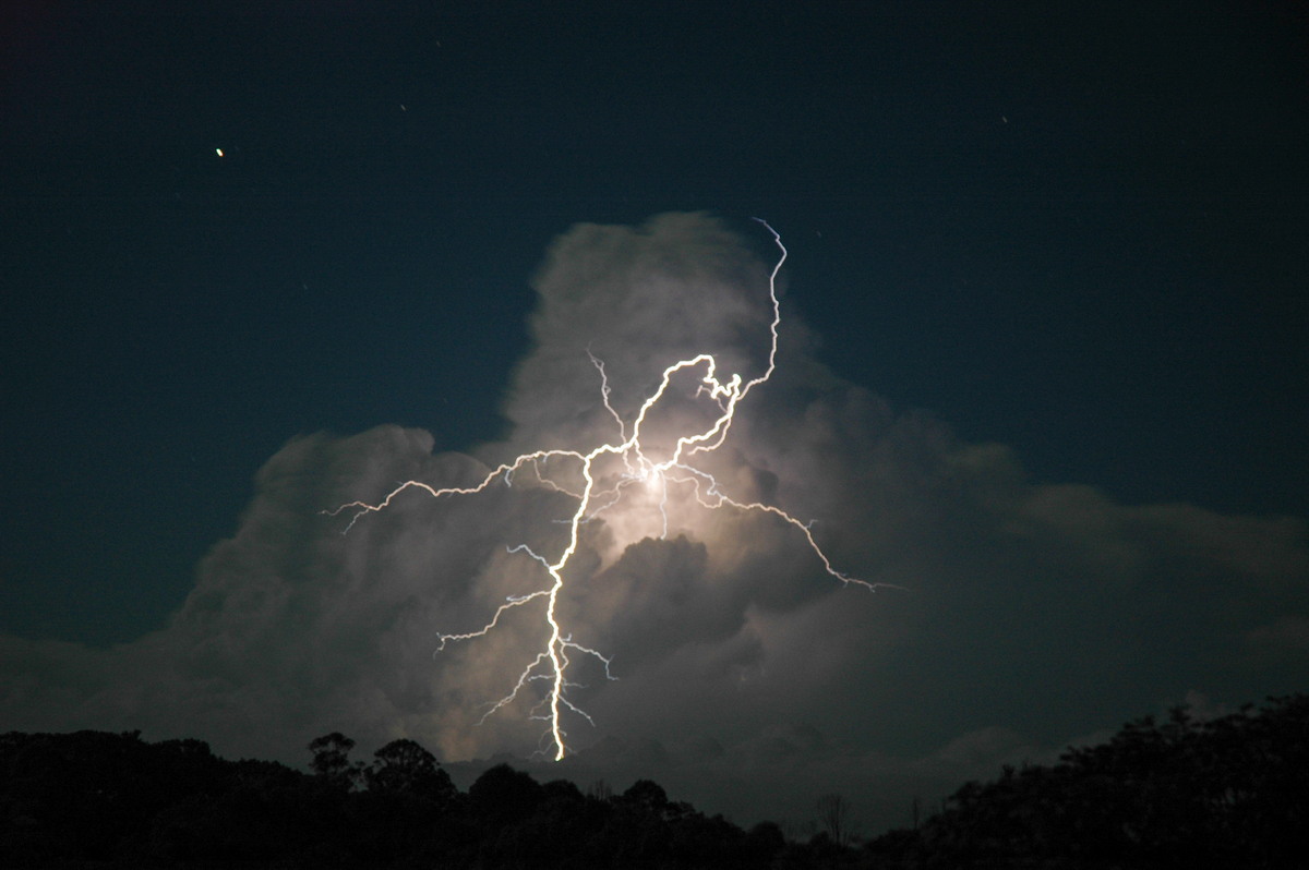 lightning lightning_bolts : McLeans Ridges, NSW   22 March 2005