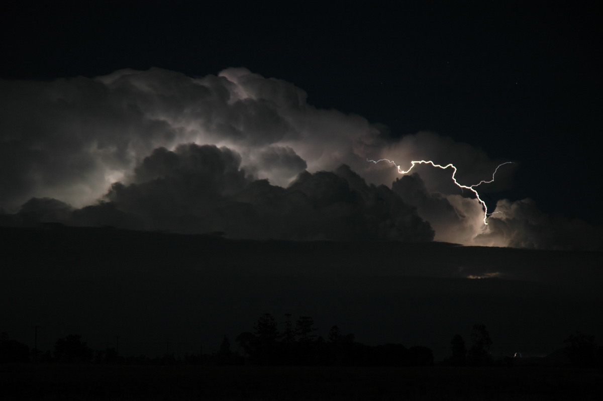 lightning lightning_bolts : Coraki, NSW   25 March 2005