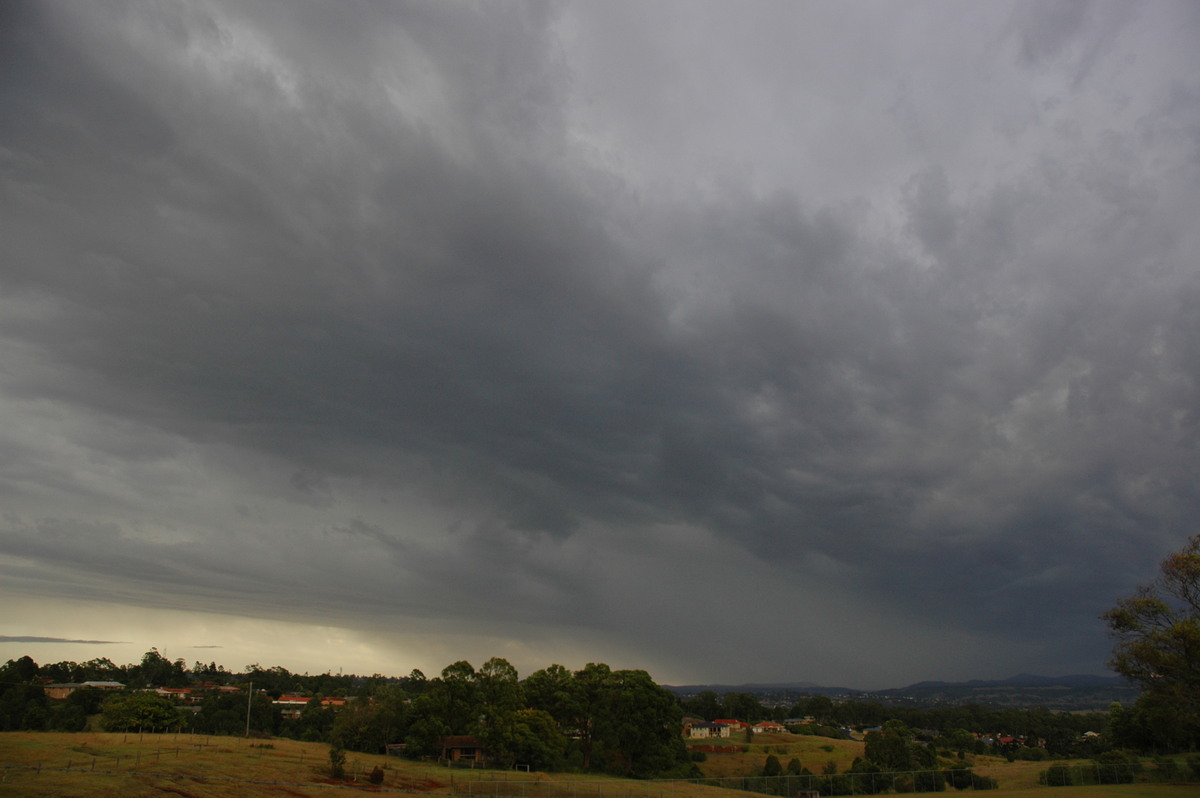 cumulonimbus thunderstorm_base : Lismore, NSW   26 March 2005