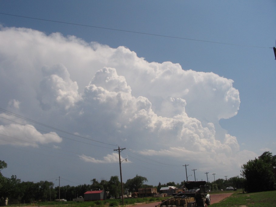 cumulonimbus supercell_thunderstorm : Childress, Texas, USA   13 May 2005