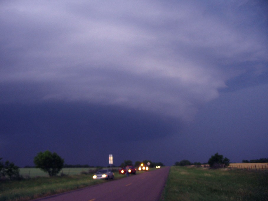 cumulonimbus supercell_thunderstorm : E of Benjamin, Texas, USA   13 May 2005