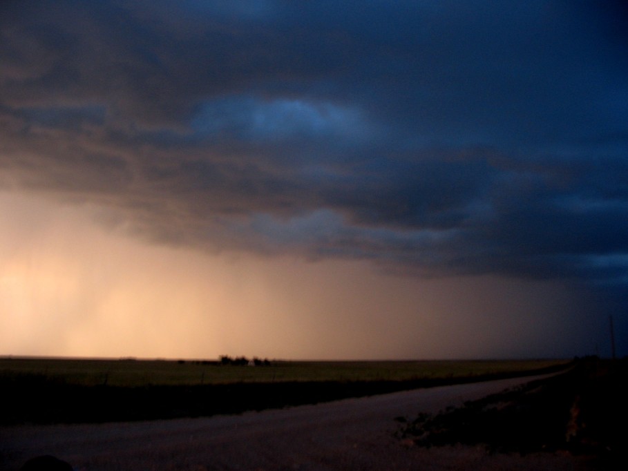 cumulonimbus thunderstorm_base : SSE of Springfield, Colorado, USA   28 May 2005