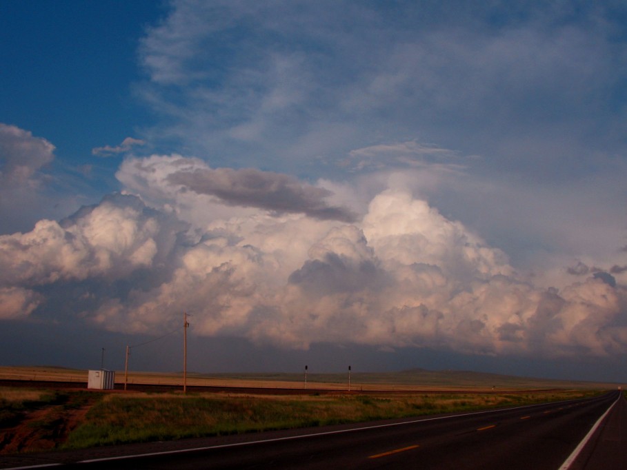 cirrus cirrus_cloud : SE of Des Moines, New Mexico, USA   30 May 2005