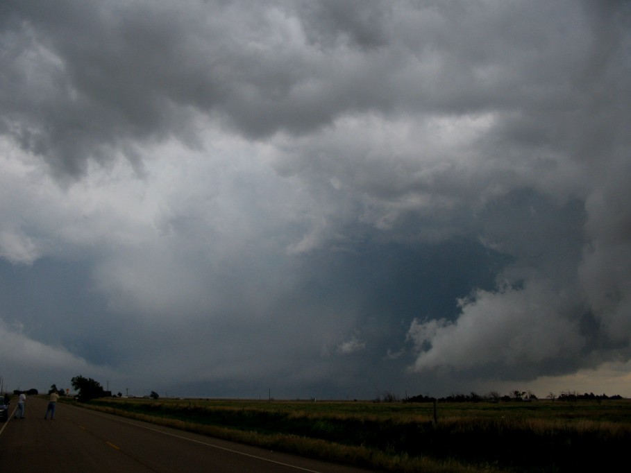 cumulonimbus thunderstorm_base : N of Hereford, Texas, USA   31 May 2005