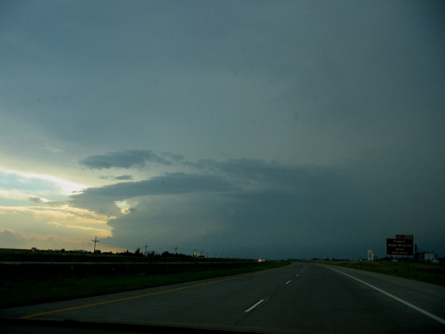 thunderstorm cumulonimbus_incus : I-70 near Flagler, Colorado, USA   2 June 2005