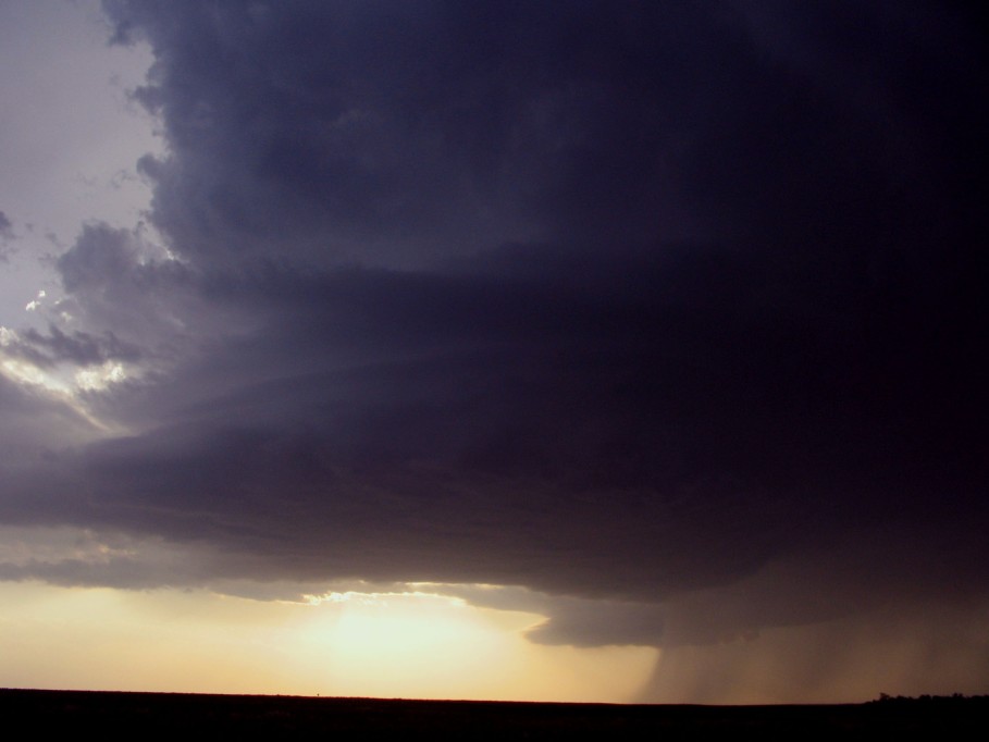 wallcloud thunderstorm_wall_cloud : Lebanon, Nebraska, USA   6 June 2005