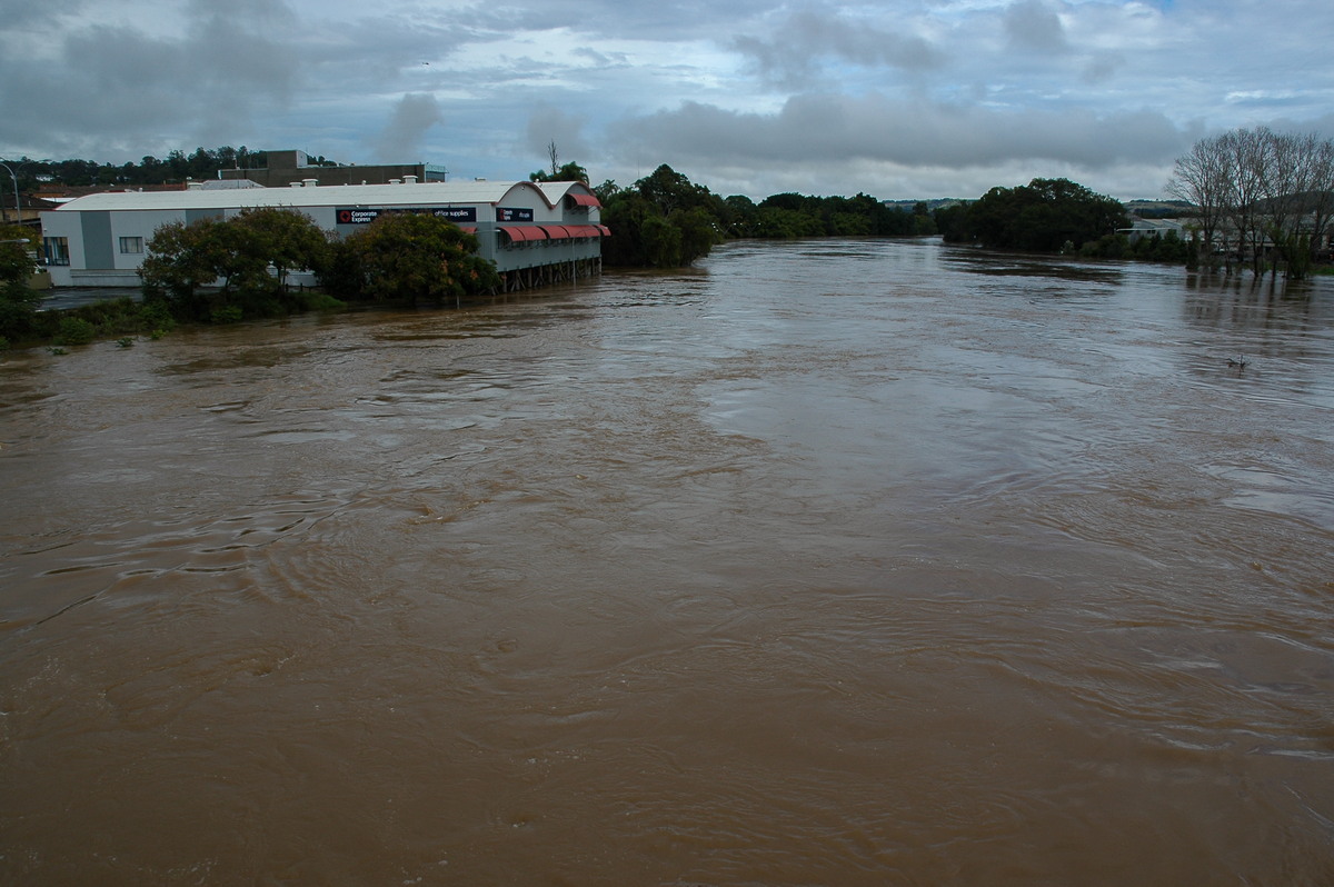 flashflooding flood_pictures : Lismore, NSW   30 June 2005