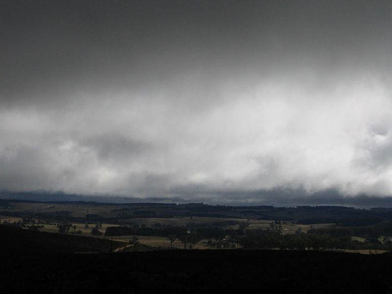 stratus stratus_cloud : near Oberon, NSW   15 July 2005