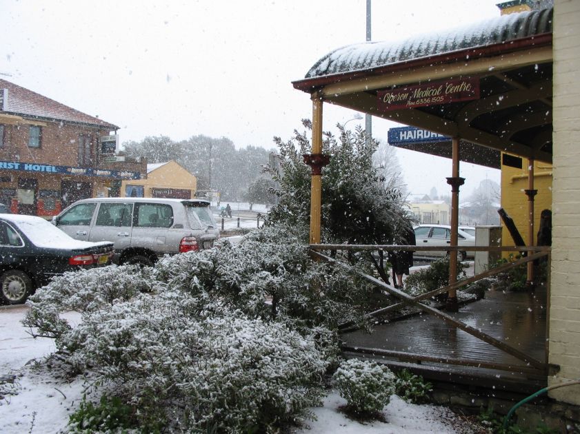 snow snow_pictures : Oberon, NSW   10 August 2005