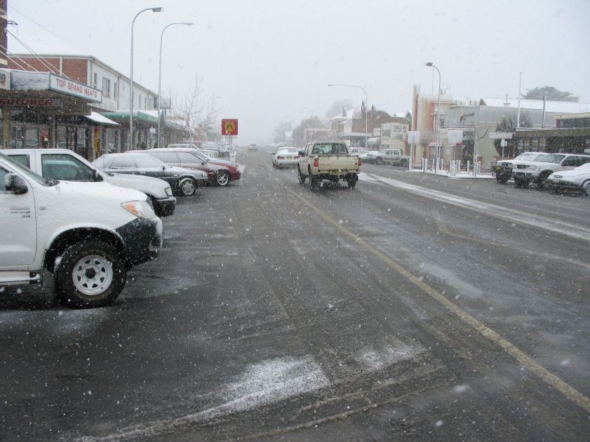 snow snow_pictures : Oberon, NSW   10 August 2005