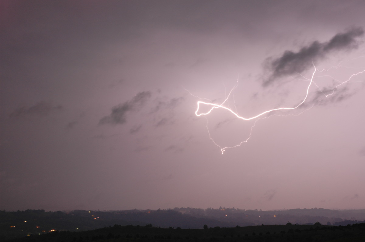 lightning lightning_bolts : McLeans Ridges, NSW   16 September 2005
