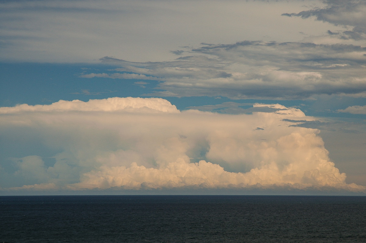 thunderstorm cumulonimbus_incus : Broadwater, NSW   22 October 2005