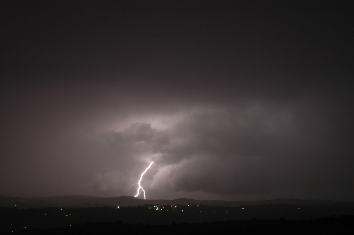 lightning lightning_bolts : McLeans Ridges, NSW   24 October 2005