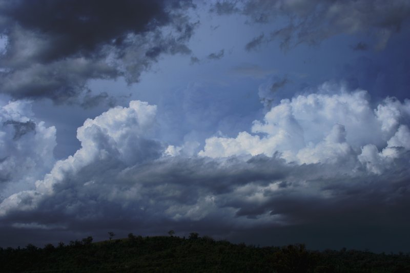 thunderstorm cumulonimbus_incus : Tamworth, NSW   27 October 2005