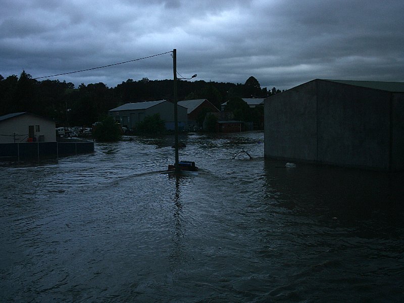 flashflooding flood_pictures : Molong, NSW   8 November 2005