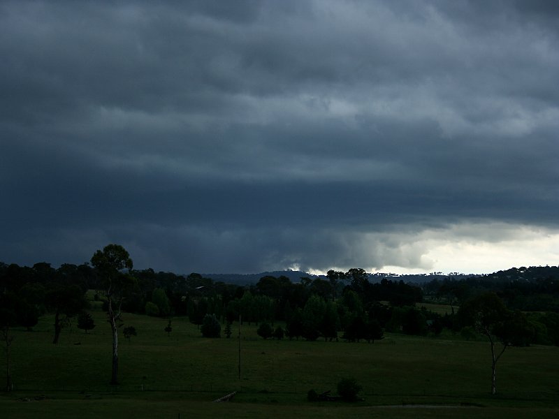 wallcloud thunderstorm_wall_cloud : Armidale, NSW   27 November 2005