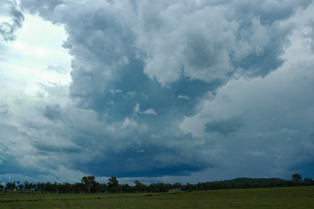 cumulonimbus thunderstorm_base : W of Brisbane, QLD   27 November 2005