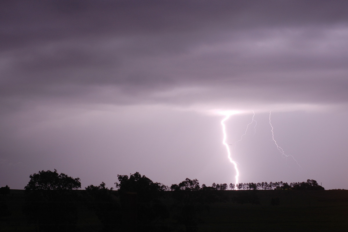 lightning lightning_bolts : near Kyogle, NSW   1 December 2005