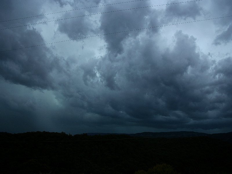 cumulonimbus thunderstorm_base : Bell, NSW   2 December 2005