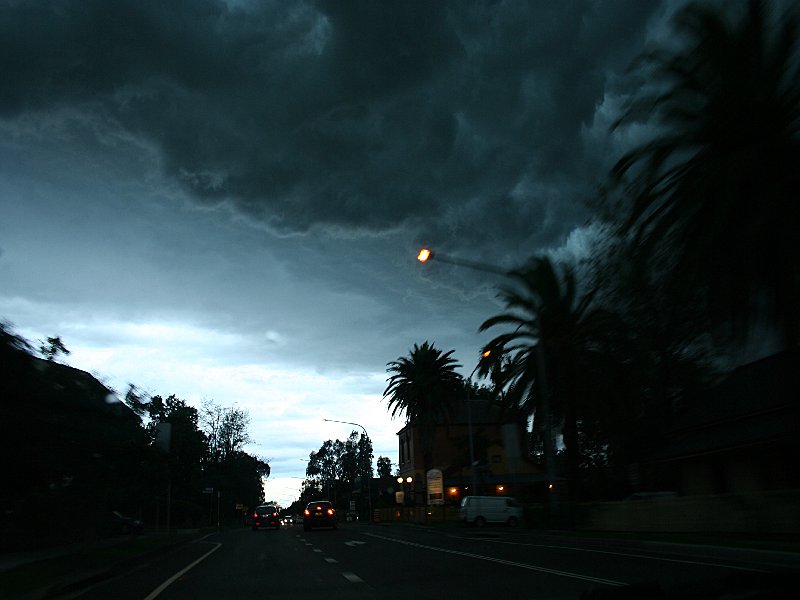 cumulonimbus thunderstorm_base : Richmond, NSW   2 December 2005