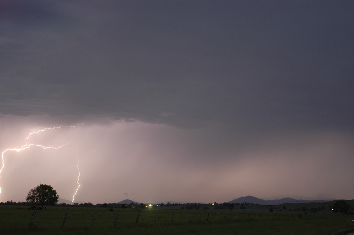 lightning lightning_bolts : near Casino, NSW   13 December 2005