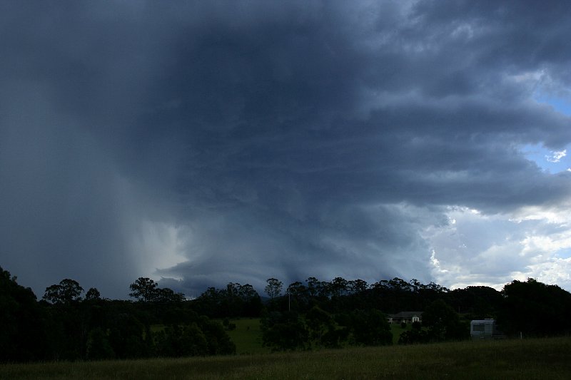 cumulonimbus supercell_thunderstorm : near Nabiac, NSW   17 December 2005