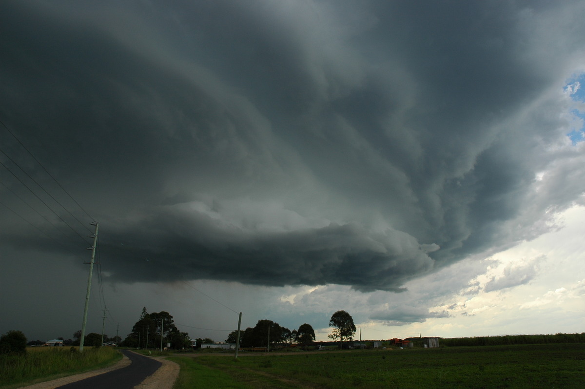 wallcloud thunderstorm_wall_cloud : Broadwater, NSW   17 December 2005
