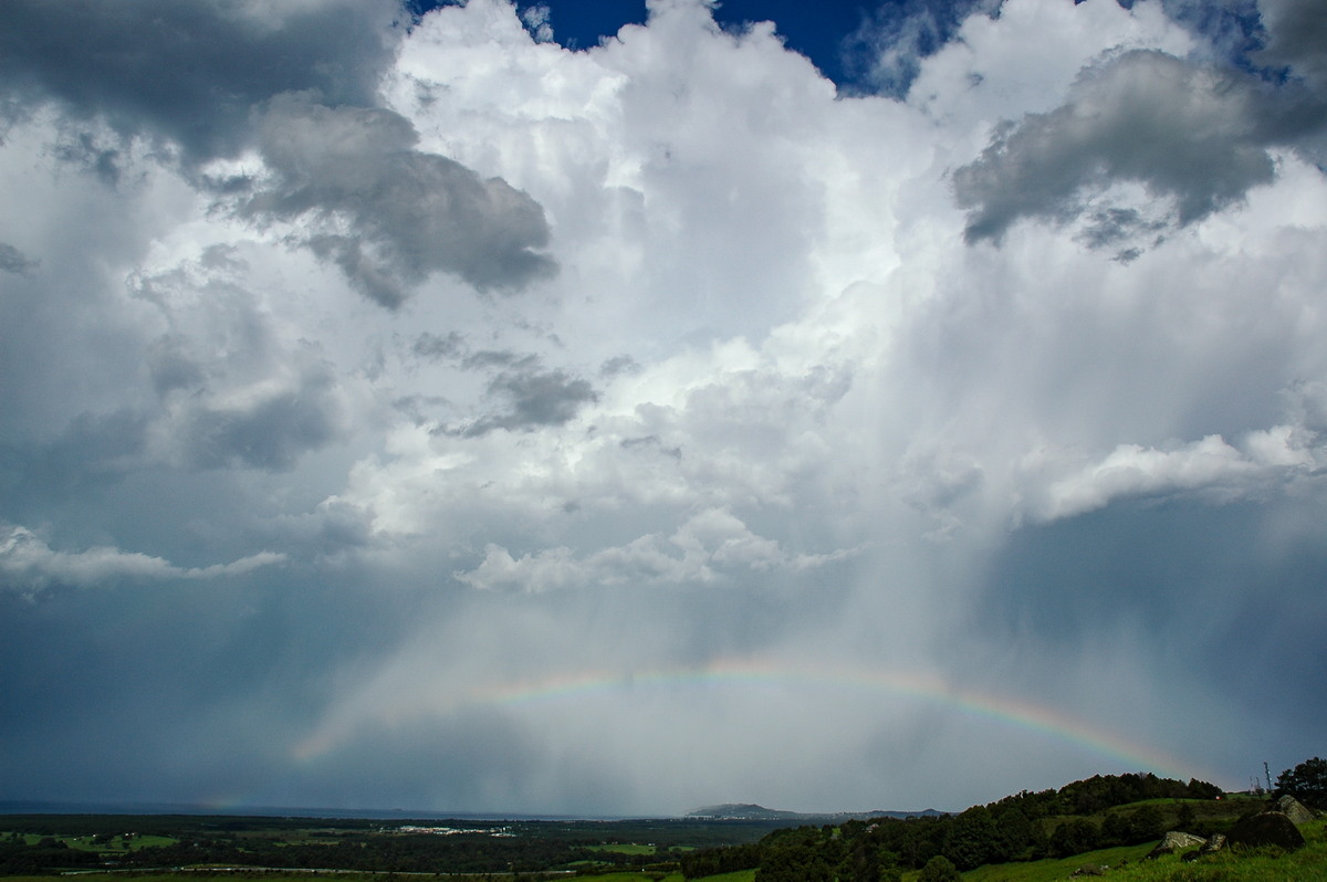 thunderstorm cumulonimbus_incus : Saint Helena, NSW   17 December 2005