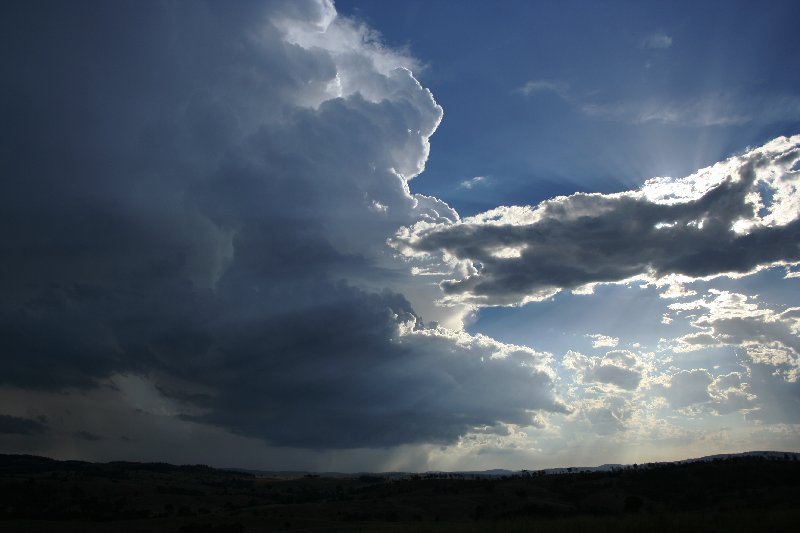 cumulonimbus thunderstorm_base : near Merriman, Qld   26 December 2005