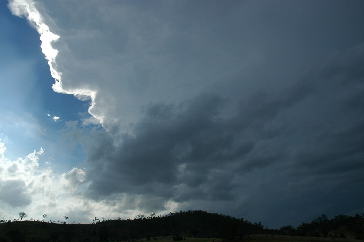 anvil thunderstorm_anvils : NW of Brisbane, NSW   26 December 2005