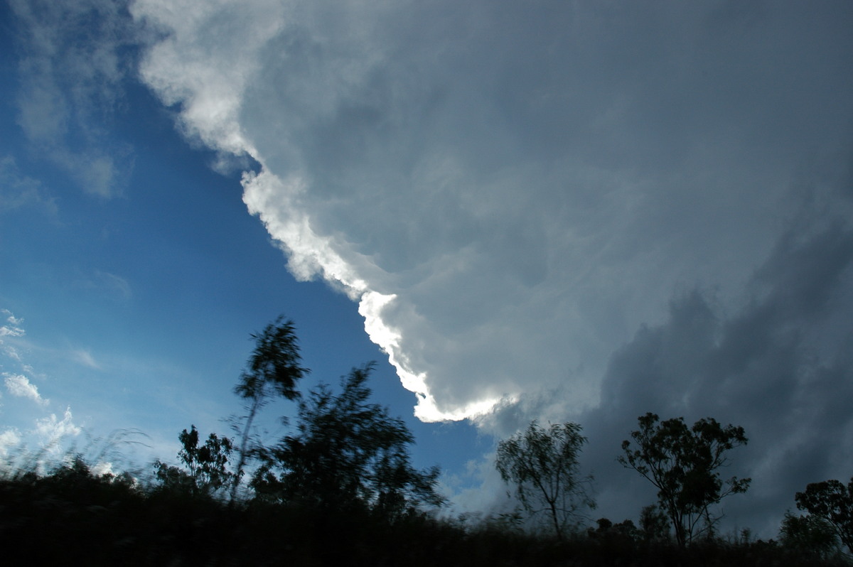 anvil thunderstorm_anvils : NW of Brisbane, QLD   26 December 2005