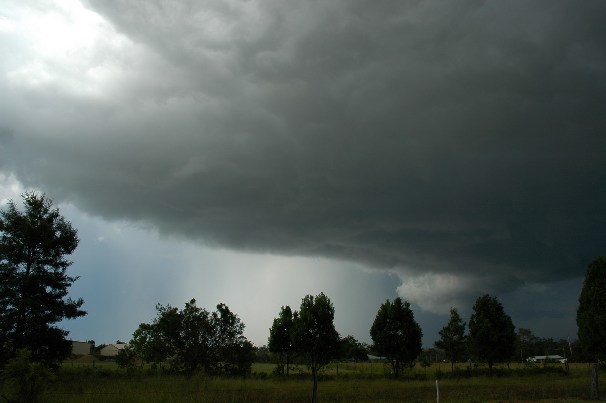 cumulonimbus thunderstorm_base : NW of Brisbane, NSW   26 December 2005