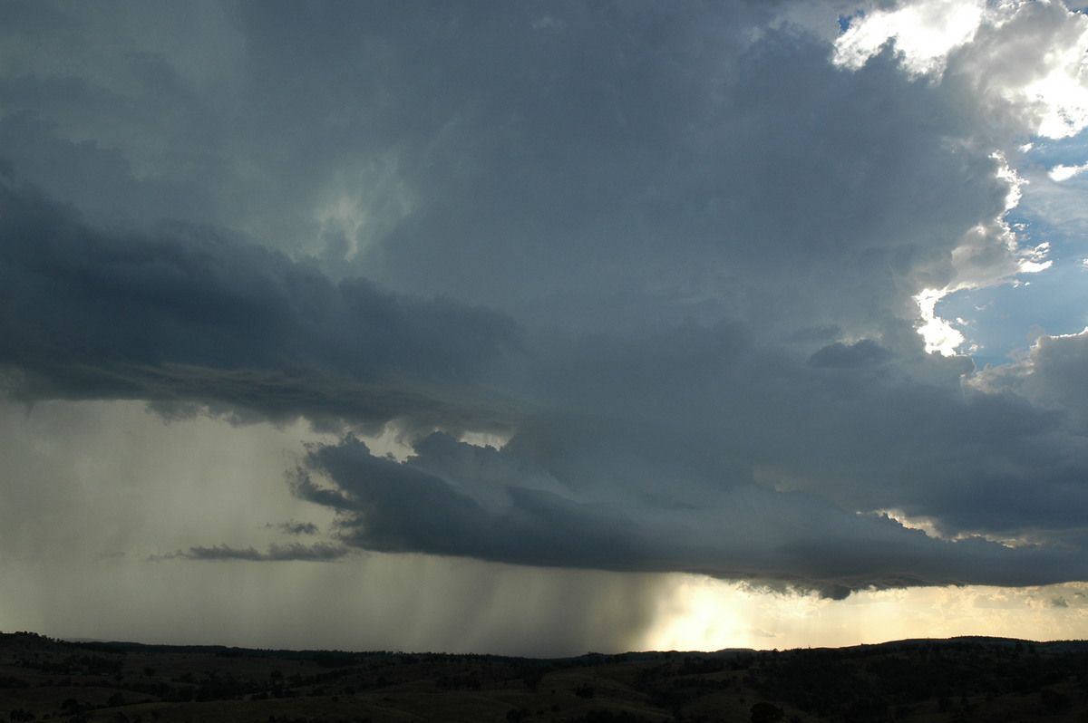 cumulonimbus thunderstorm_base : near Yarraman, QLD   26 December 2005