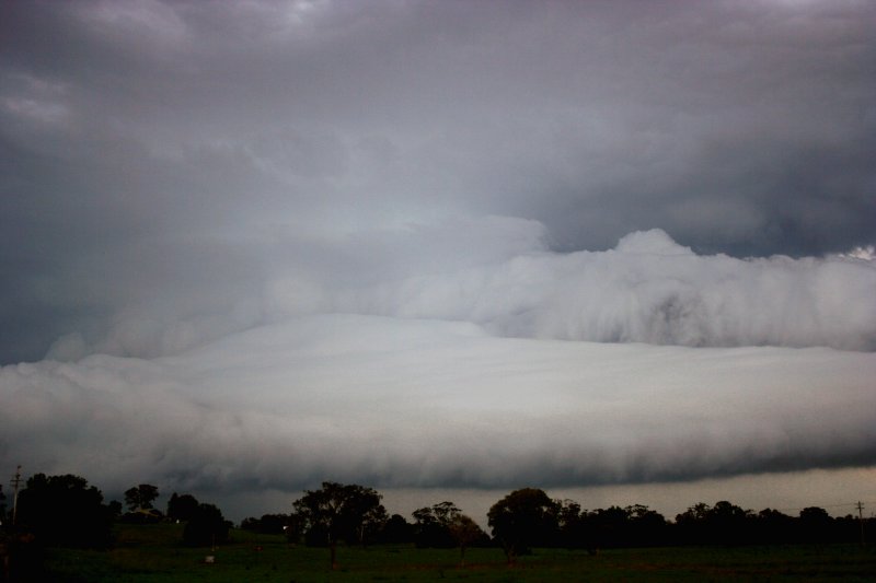 cumulonimbus thunderstorm_base : S of Nambucca Heads, NSW   28 December 2005