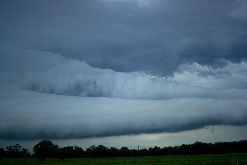 cumulonimbus thunderstorm_base : S of Nambucca Heads, NSW   28 December 2005