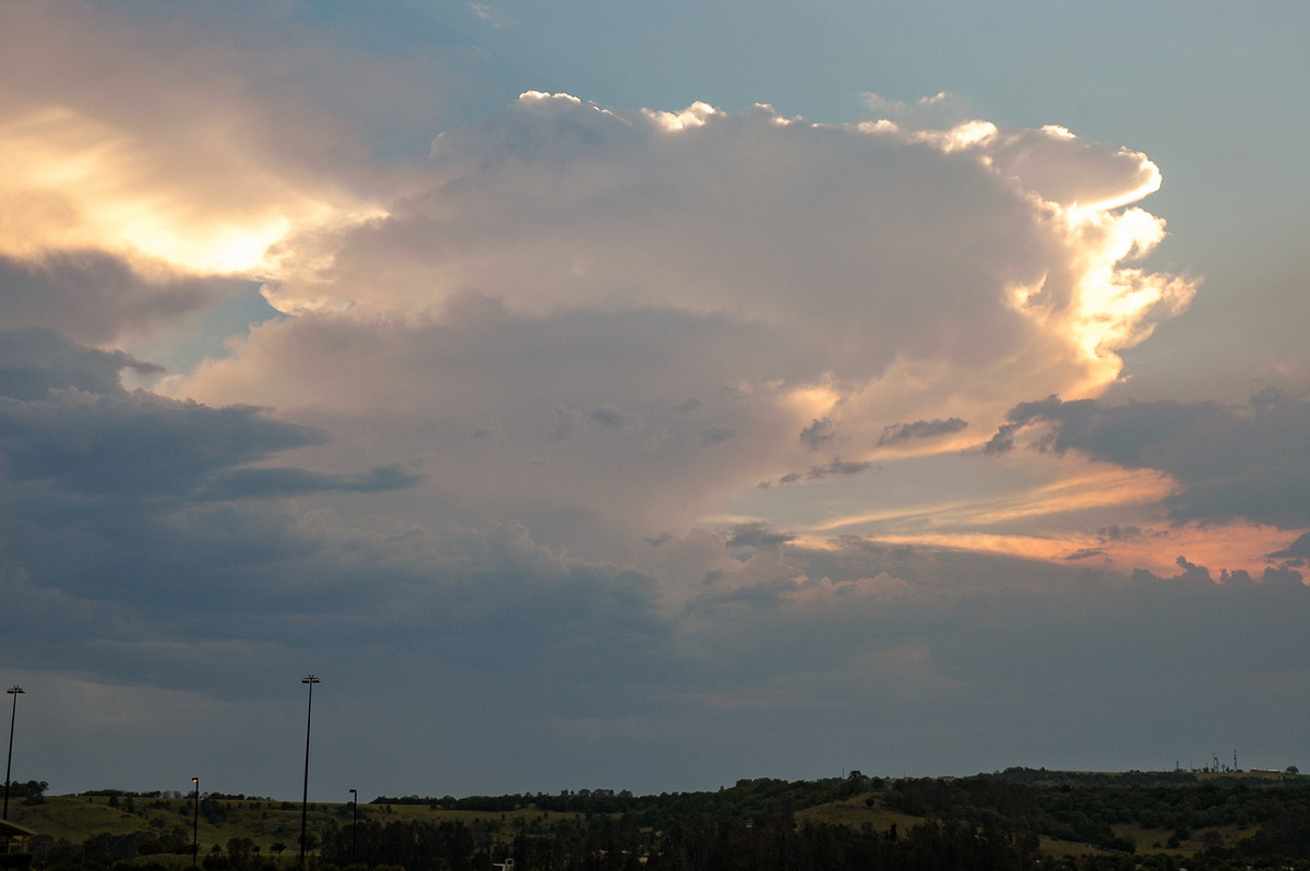 anvil thunderstorm_anvils : Lismore, NSW   3 January 2006