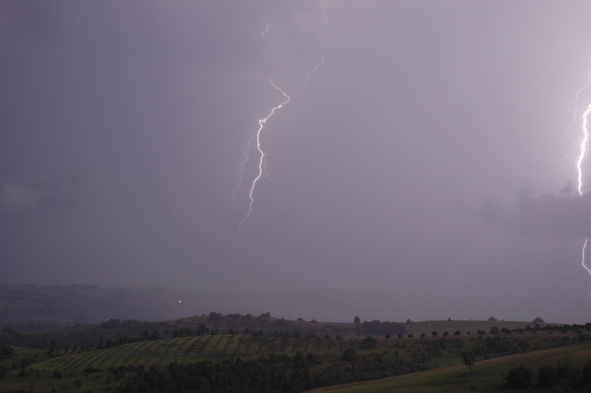 lightning lightning_bolts : McLeans Ridges, NSW   3 January 2006