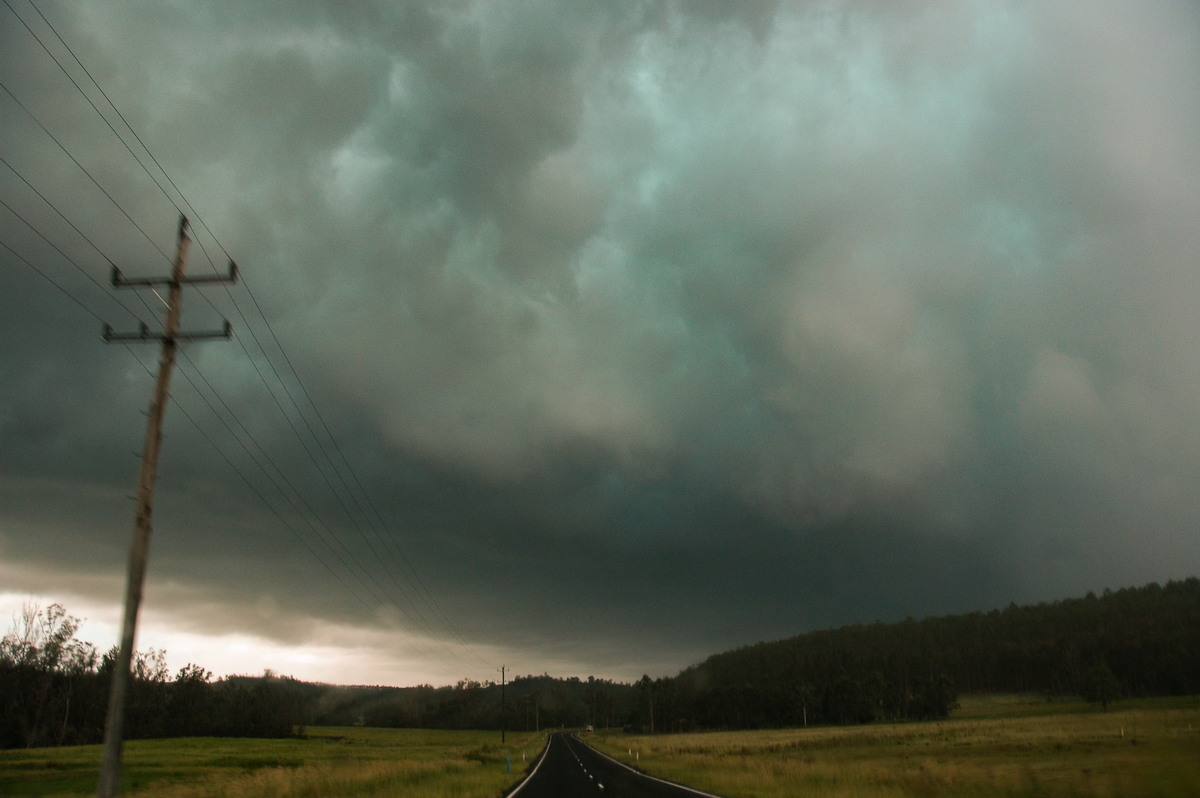 cumulonimbus supercell_thunderstorm : Mummulgum, NSW   6 January 2006